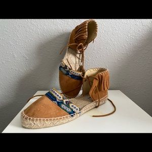 Manebi Embroidered Espadrilles